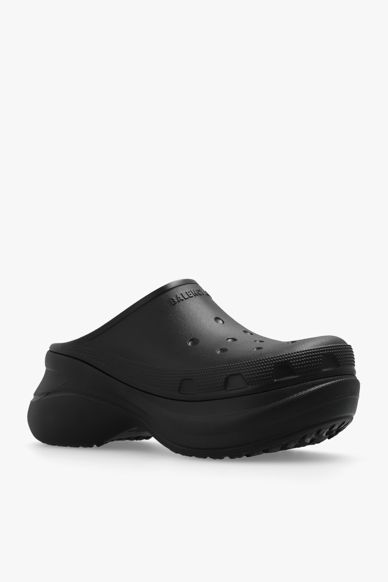 Black balenciaga outlet crocs